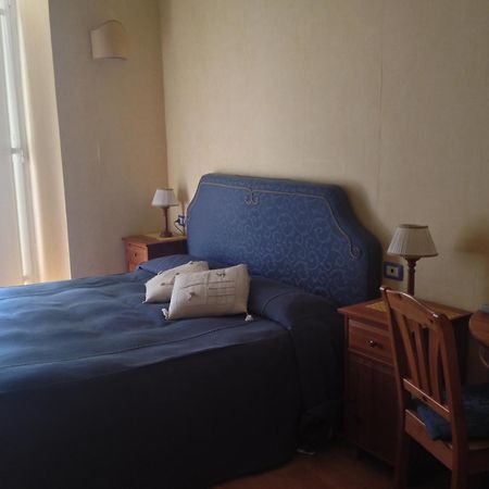 B&B Bonapace Portanolana Neapel Zimmer foto