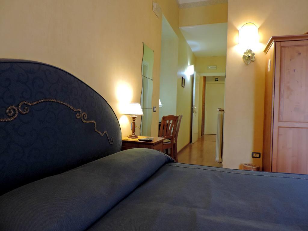 B&B Bonapace Portanolana Neapel Zimmer foto